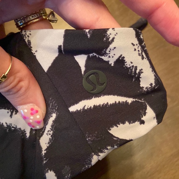 Lululemon🍋Coastal Call Bikini Reversible Top - Picture 4 of 6